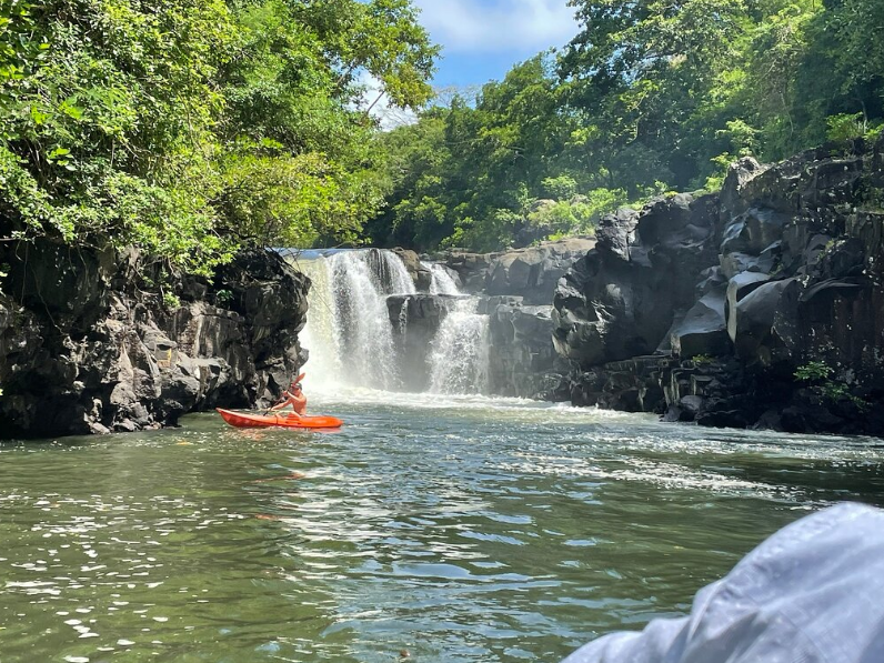 5 Islands Tour *East Coast – Ile aux Cerfs + Ile aux Flamants + Ile au Phare + Ile De La Passe + Ile aux Aigrettes + GRSE Waterfall + Lunch & Drinks